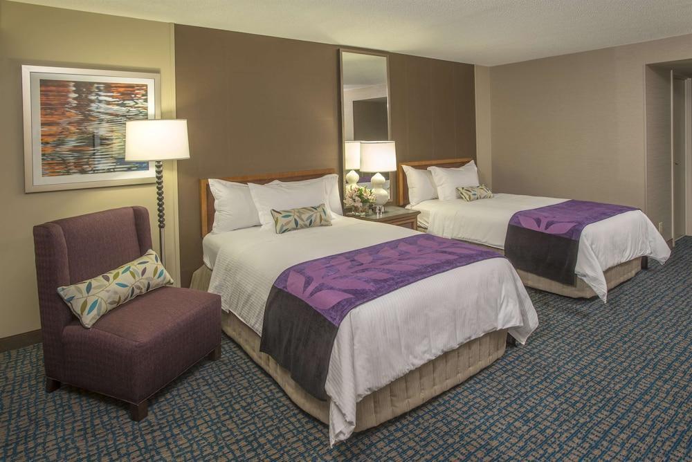 พีชทรี ซิตี้ แอตแลนตา โฮเต็ล แอนด์ คอนเฟอเรนซ์ เซ็นเตอร์ Hotel ภายนอก รูปภาพ